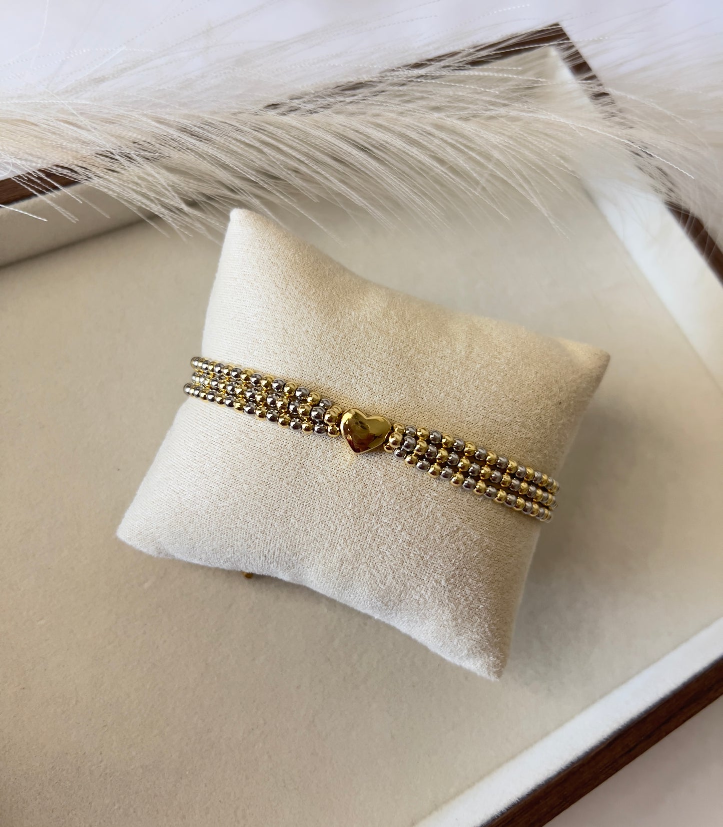 Gold heart Bracelet (Adjustable)