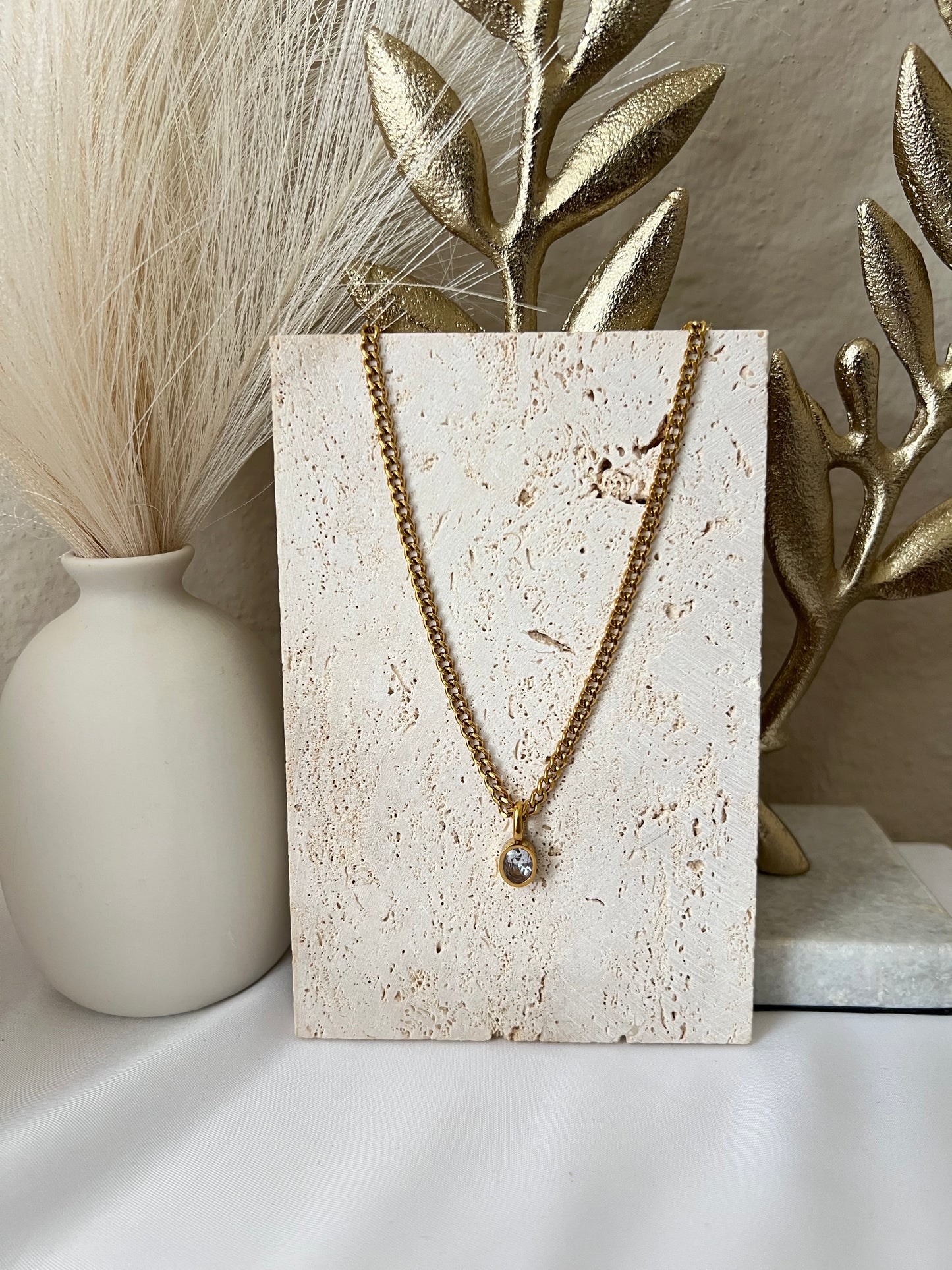 Leah Pendant Necklace