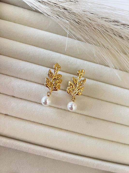 Salma Pearl Leaf Earrings