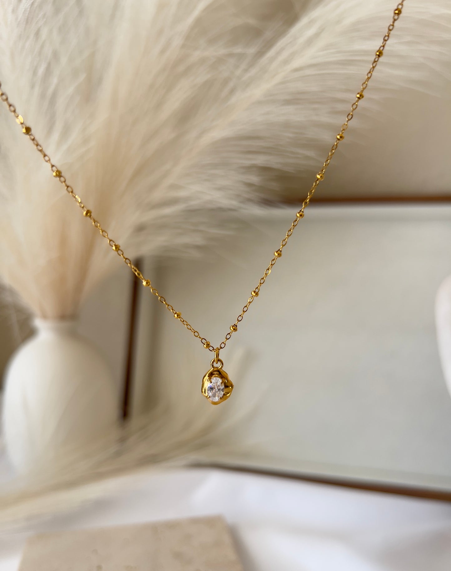 Daphne Necklace | Pendant Necklace