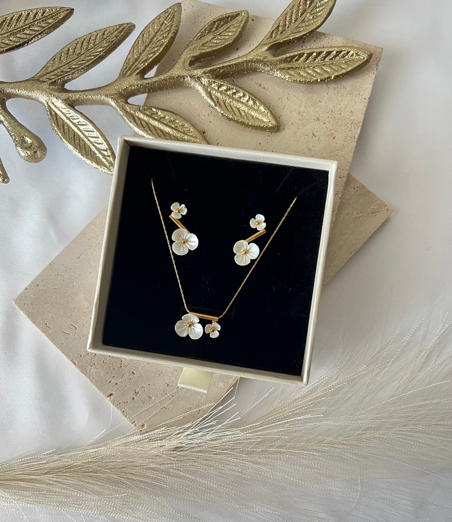 Flora Set | Earring + Necklace